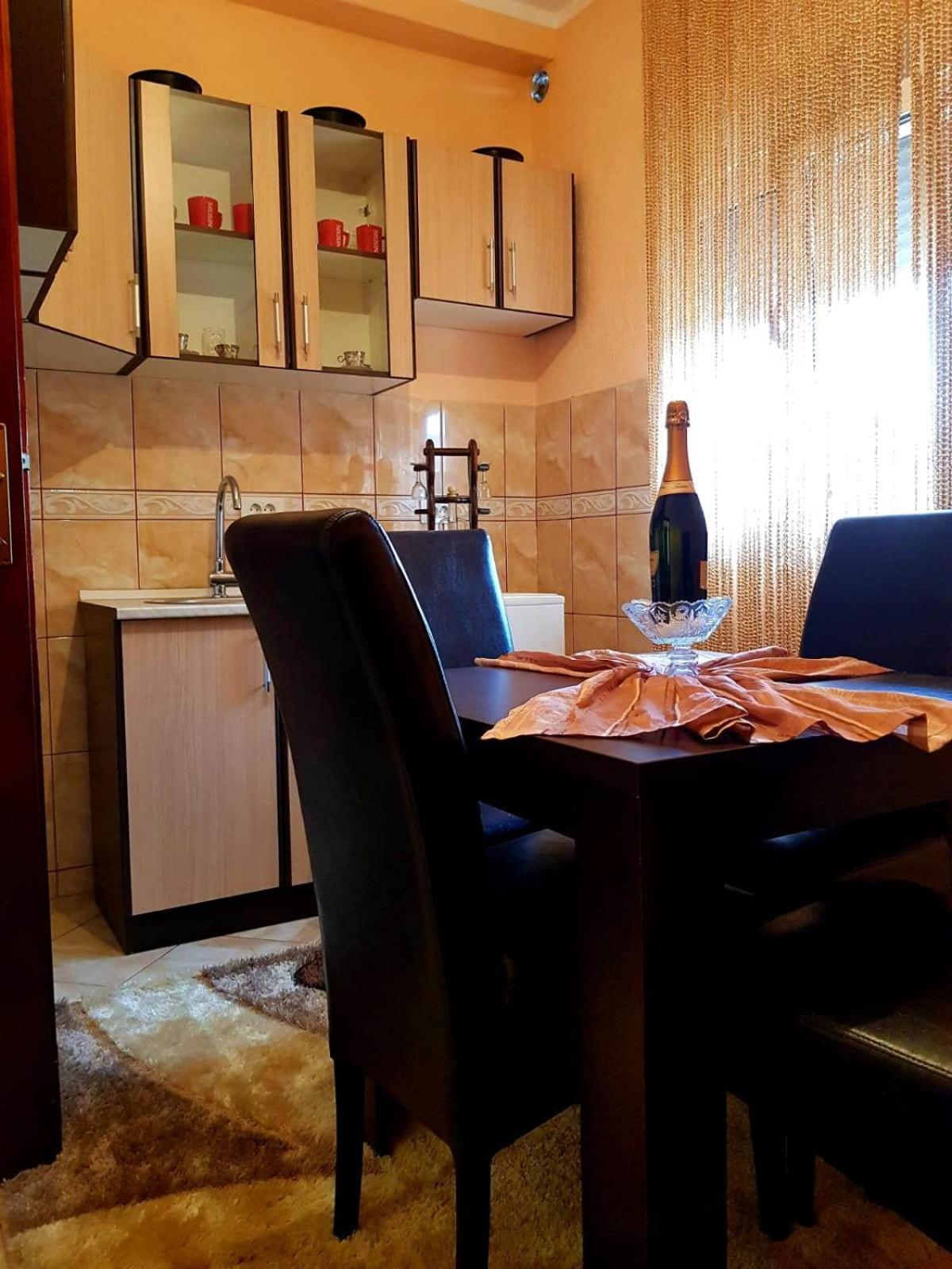 Apollon Apartment