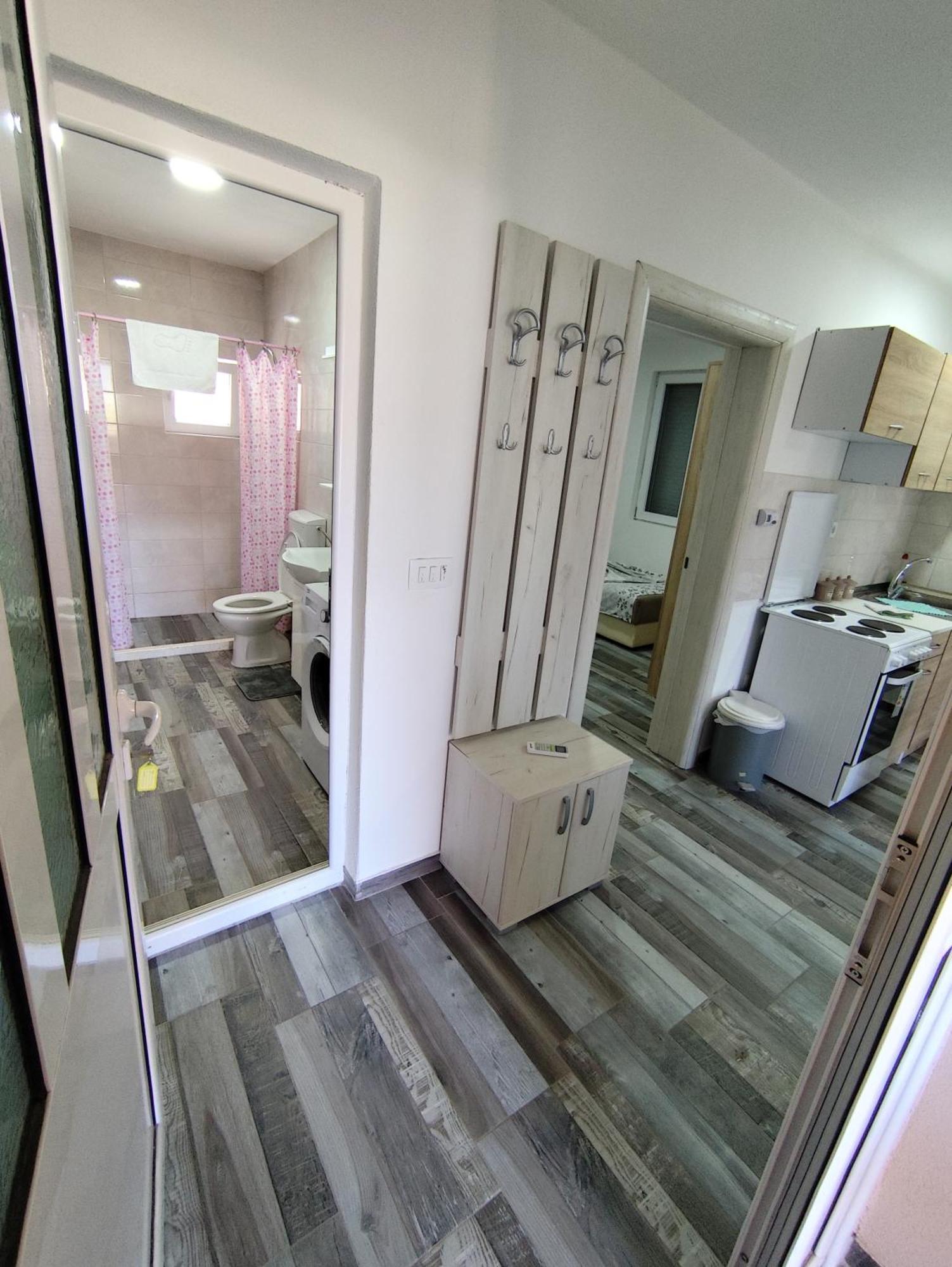 Apollon Apartment *