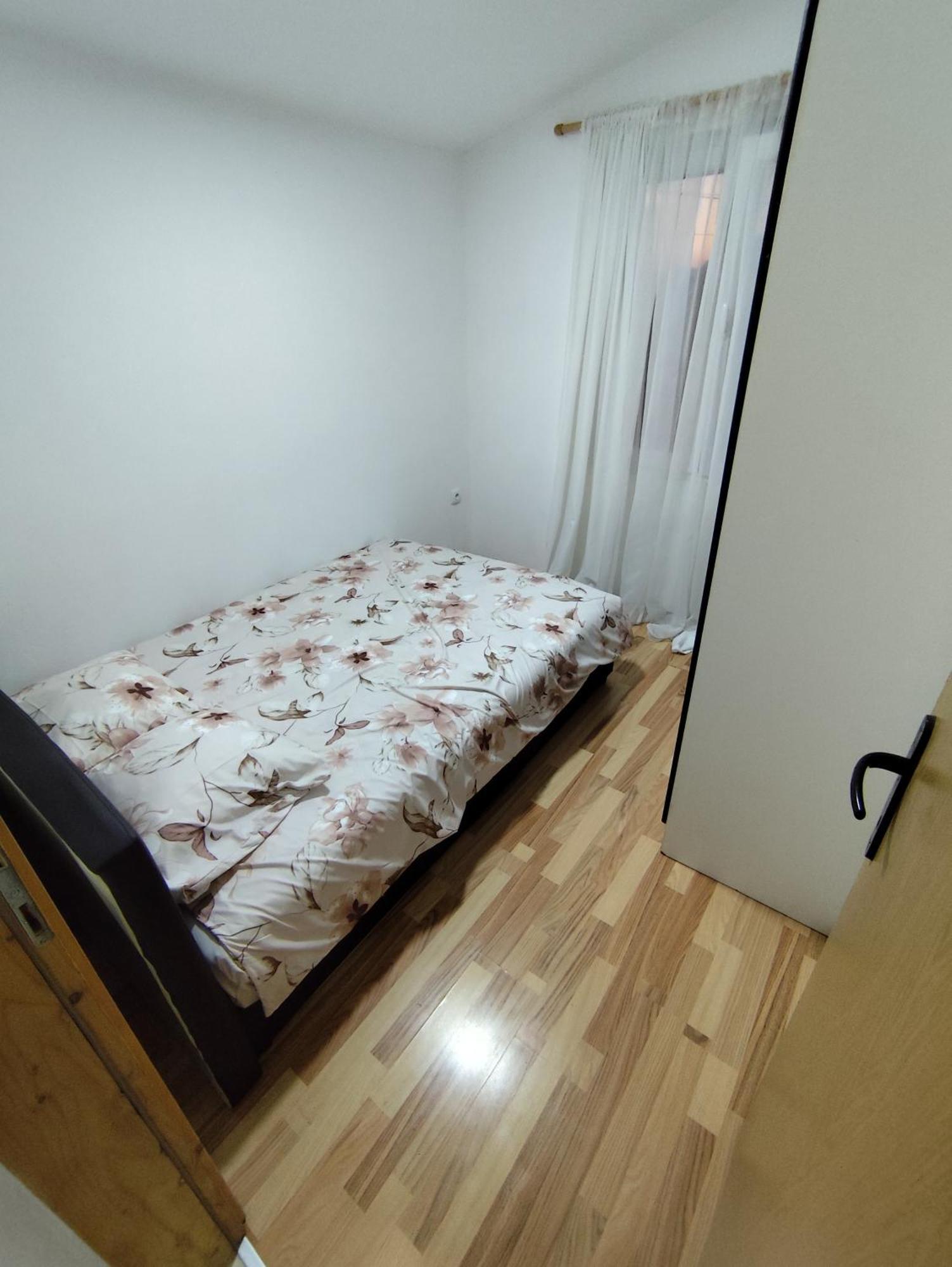 Apollon Apartment *