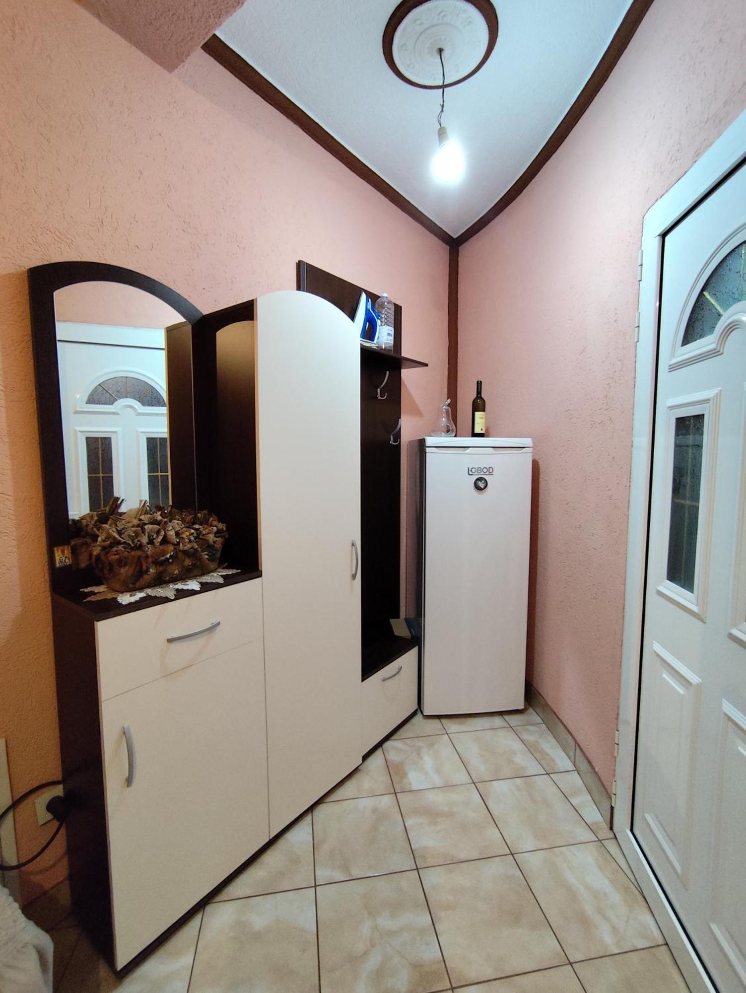 Apollon Apartment *