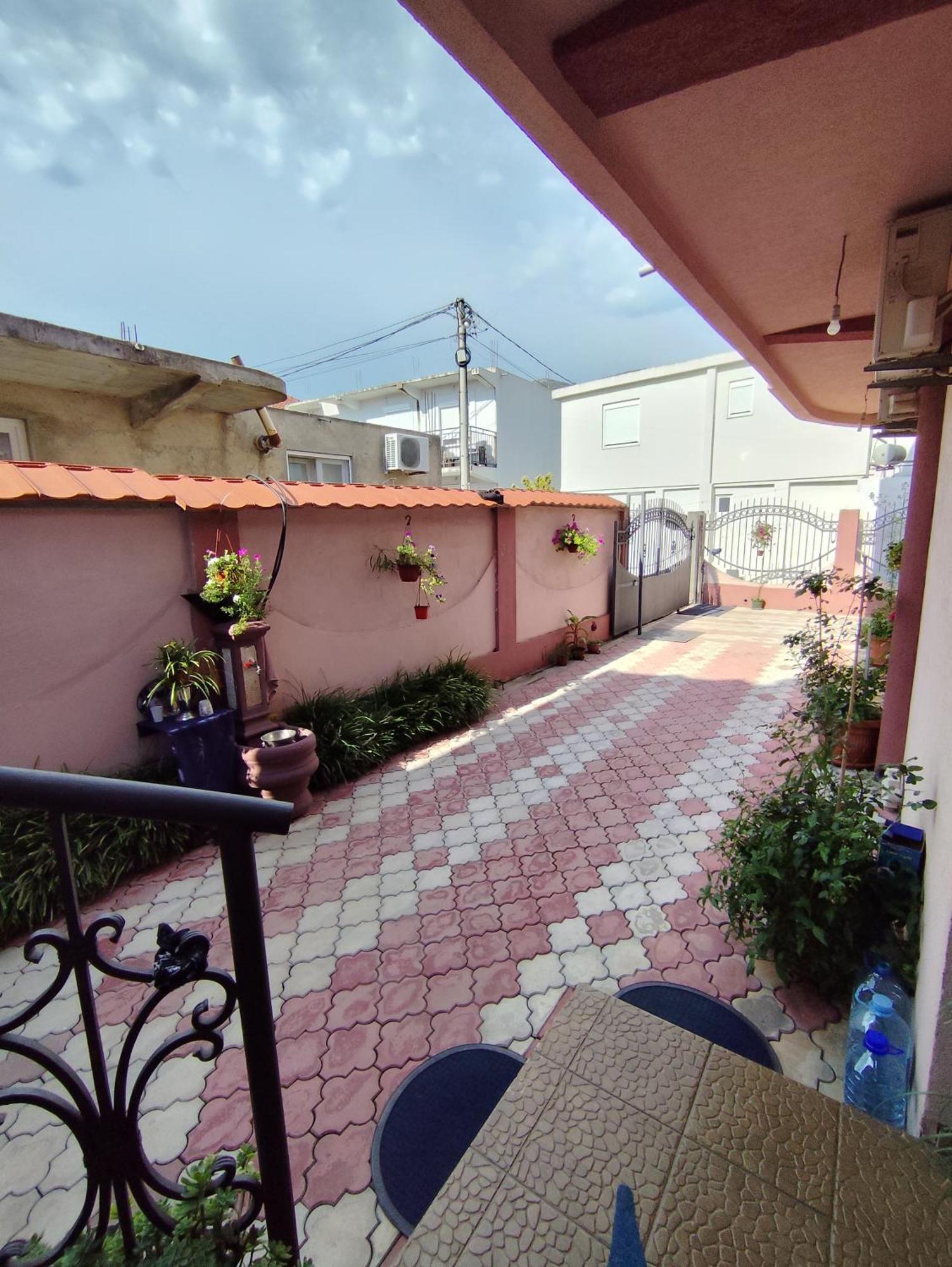 Apollon Apartment